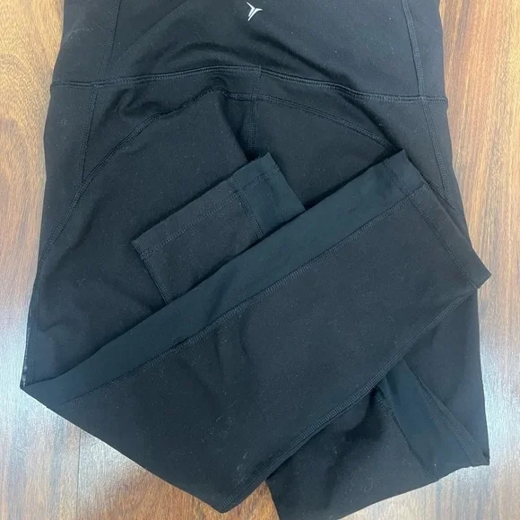Old Navy go dry mesh black leggings small EUC - Picture 6 of 6